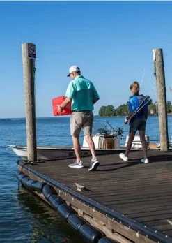 Réservoir Carburant à Sangler Scepter Marine 12 Réservoir Carburant à Sangler Scepter Marine -Sport Marin Soldes 20190919 lifestyle 1038 2 web